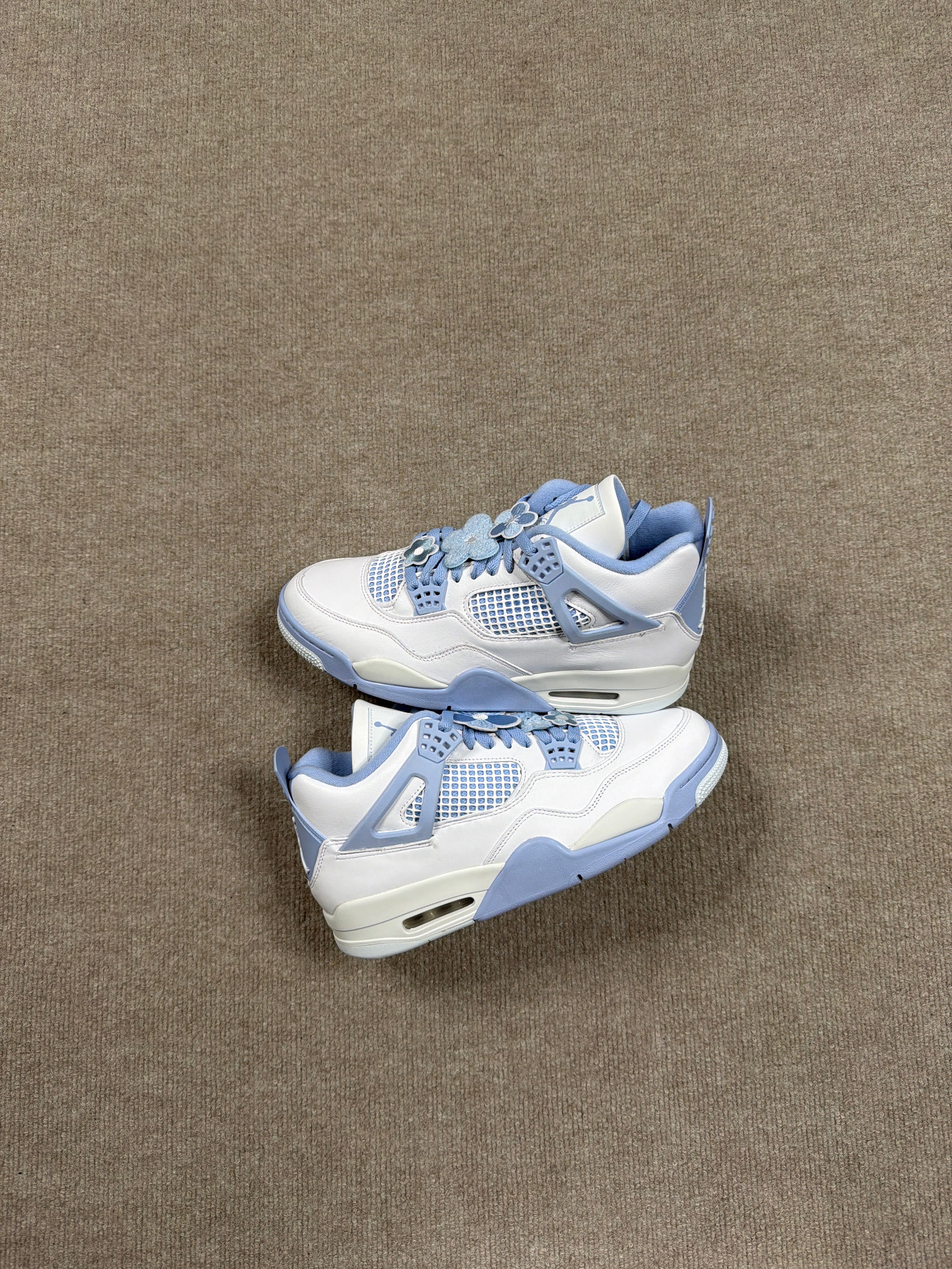 Jordan 4 Sky Blue