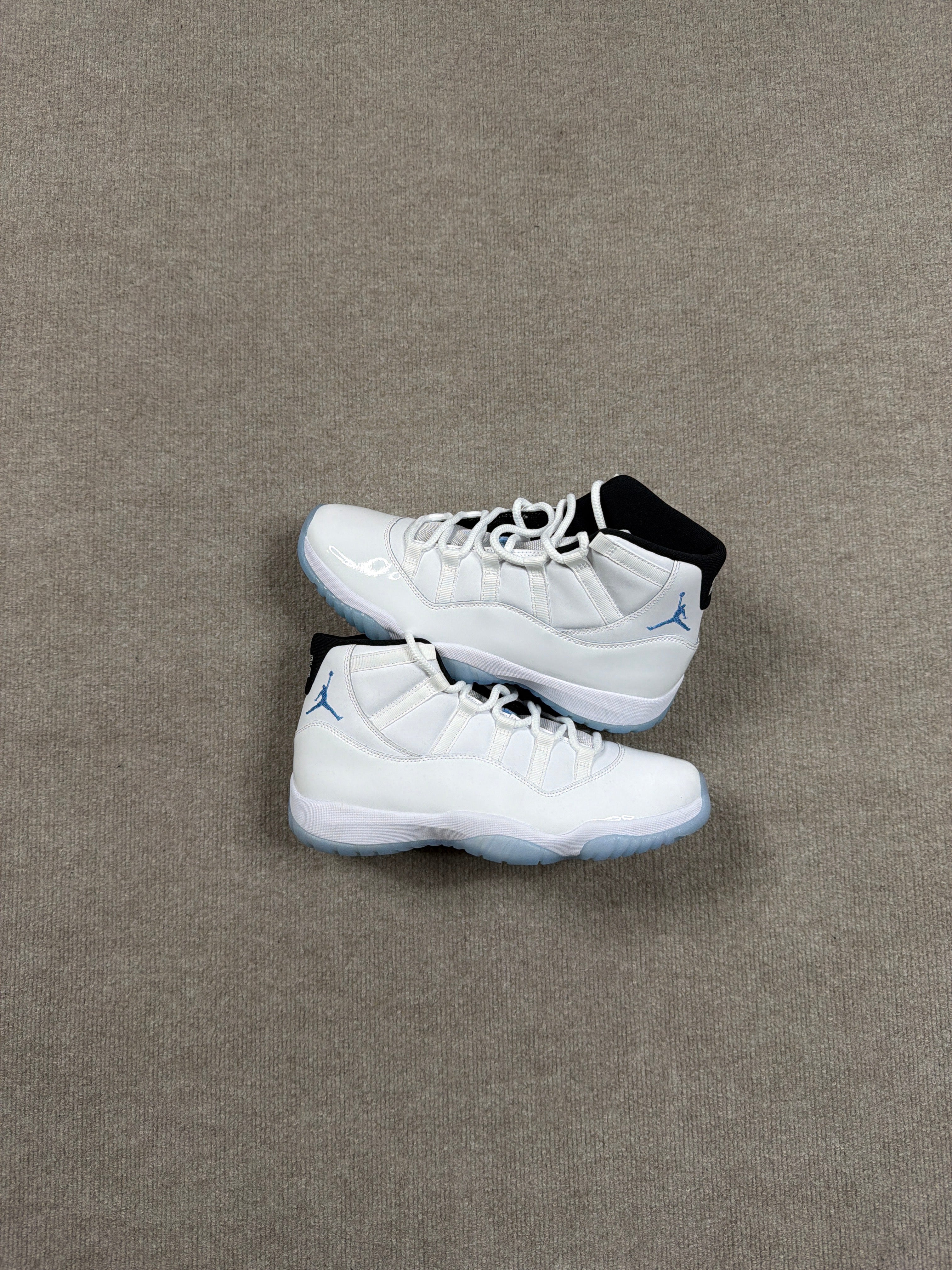 Jordan 11 White/Blue