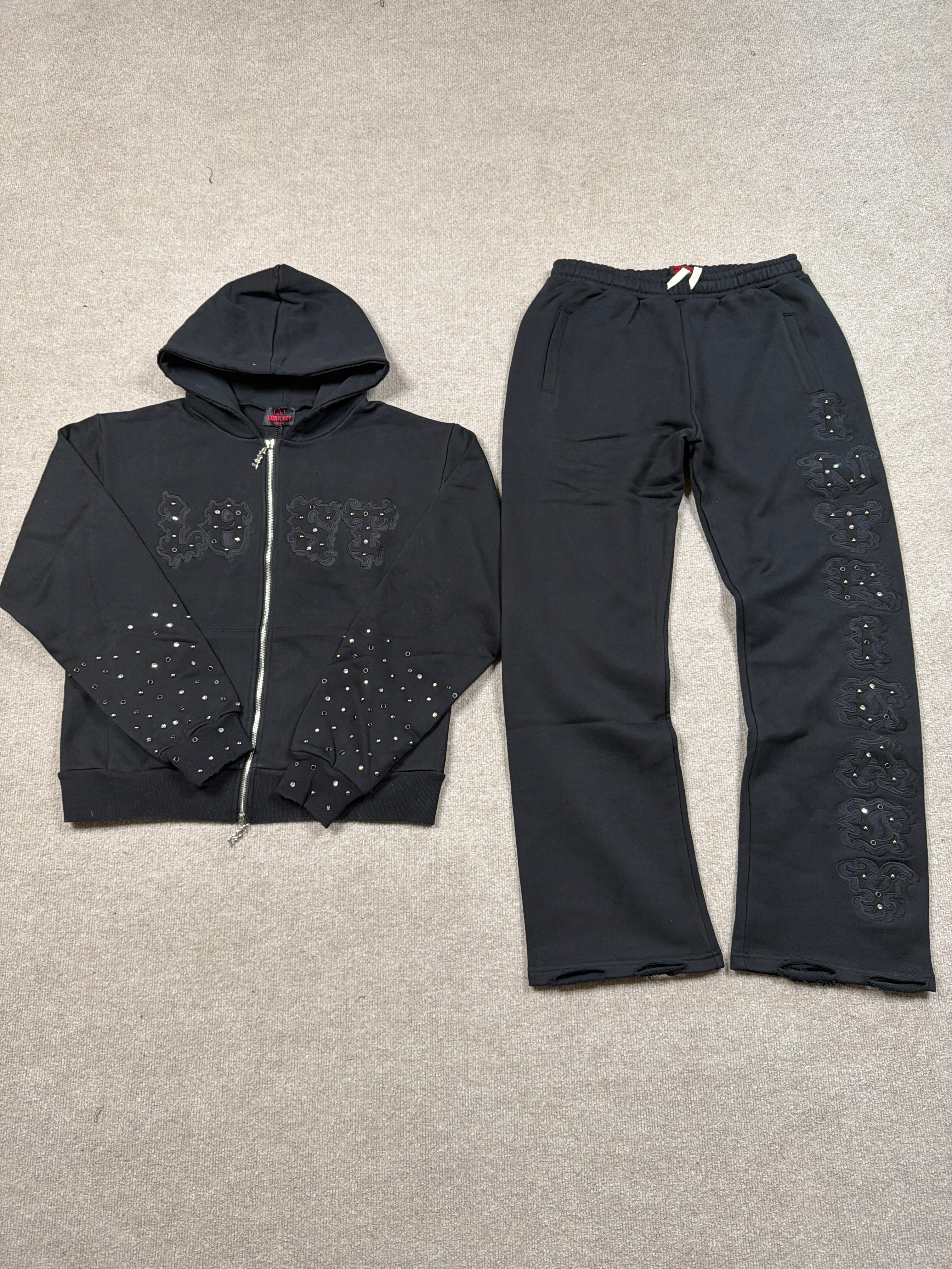 Lost intricacy Black on Black Patch Sweatsuit