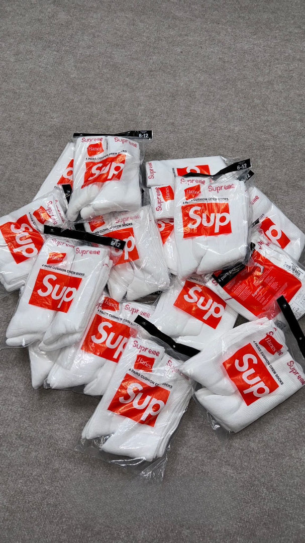 Supreme socks